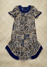 Load image into Gallery viewer, Vintage Carol Bennett Hawaiian Mu'umu'u - SOLD