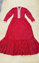 Load image into Gallery viewer, Vintage Hilda Hawai'i Hawaiian Mu'umu'u - SOLD