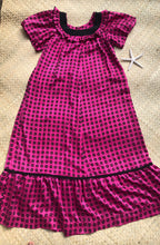 Load image into Gallery viewer, Vintage Naturally Petite Hawaiian Mu'umu'u