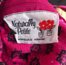 Load image into Gallery viewer, Vintage Naturally Petite Hawaiian Mu'umu'u