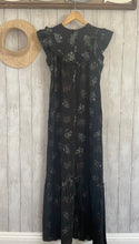 Load image into Gallery viewer, Vintage Jane M Hawaiian Mu'umu'u - SOLD