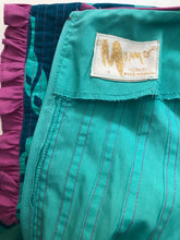 Load image into Gallery viewer, Vintage Mamo Howell Hawai'i Mu'umu'u